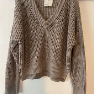 Women's V-Neck Sweater - Taupe